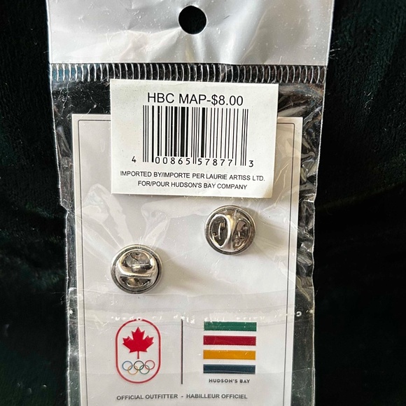 CANADA MAP PIN, HBC TRADITIONAL COLOURS, ENAMELLED METAL, HAS OFFICIAL HOLOGRAM, - Picture 2 of 2
